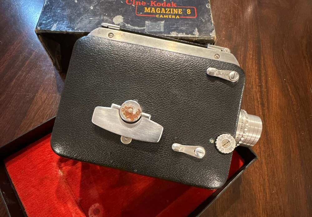 Vintage Cine-Kodak Magazine 8 Movie Camera with Original Box - Picture 6 of 8